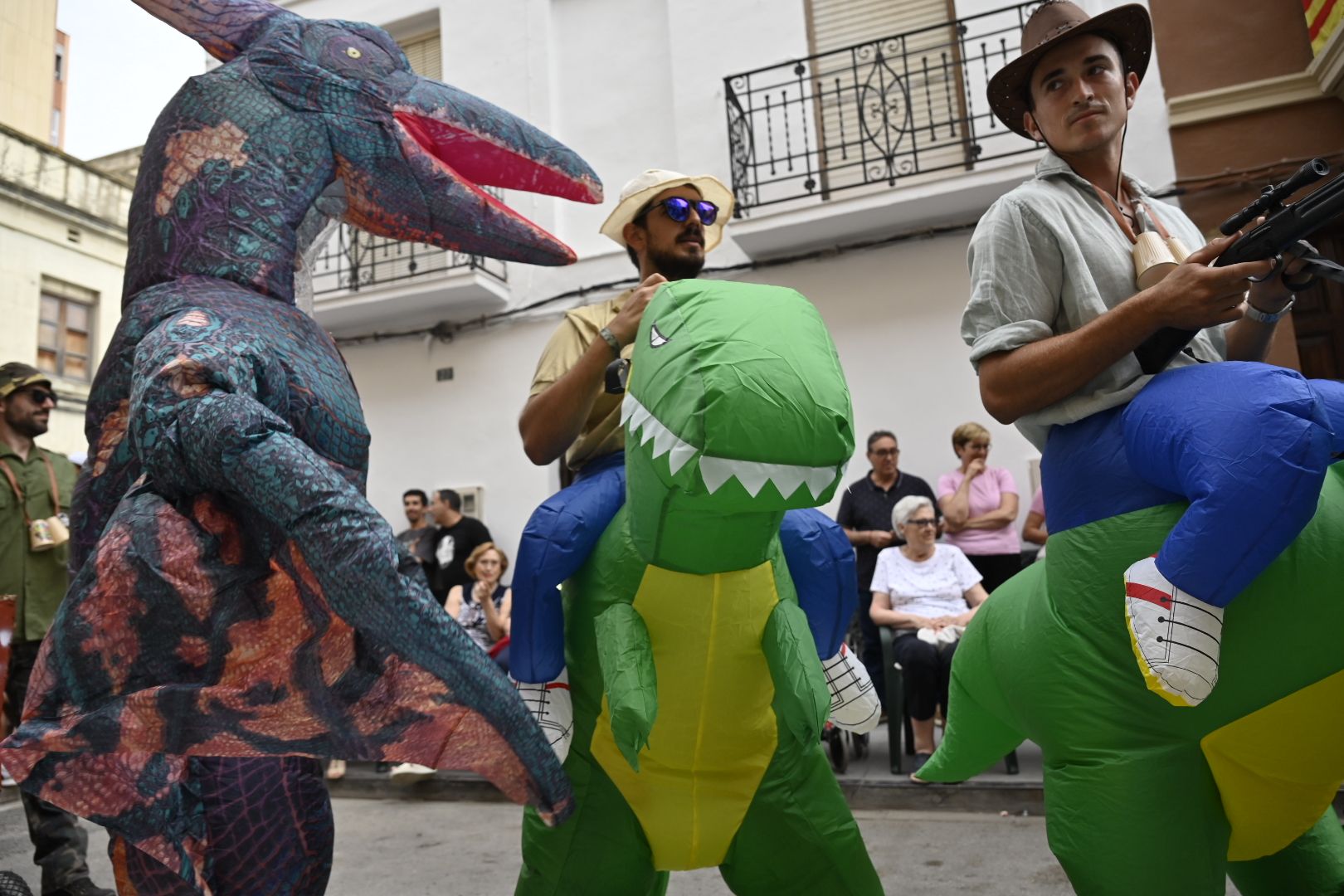 Imaginación y humor al poder en el desfile de las collas del Grau