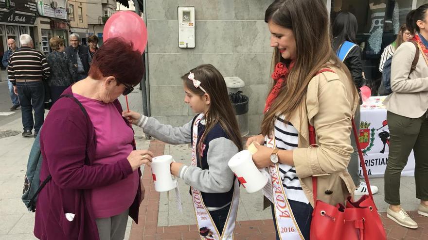 Cruz Roja Elda recauda 9.735 euros en el Día de la Banderita