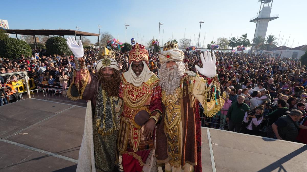 Melchor, Baltasar y Gaspar, esta mañana en la plaza de Sète