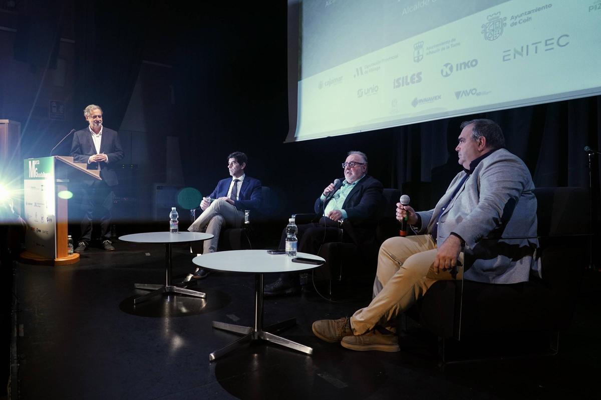 Los alcaldes de Coín, Alhaurín de la Torre y Pizarra estuvieron en la segunda mesa redonda
