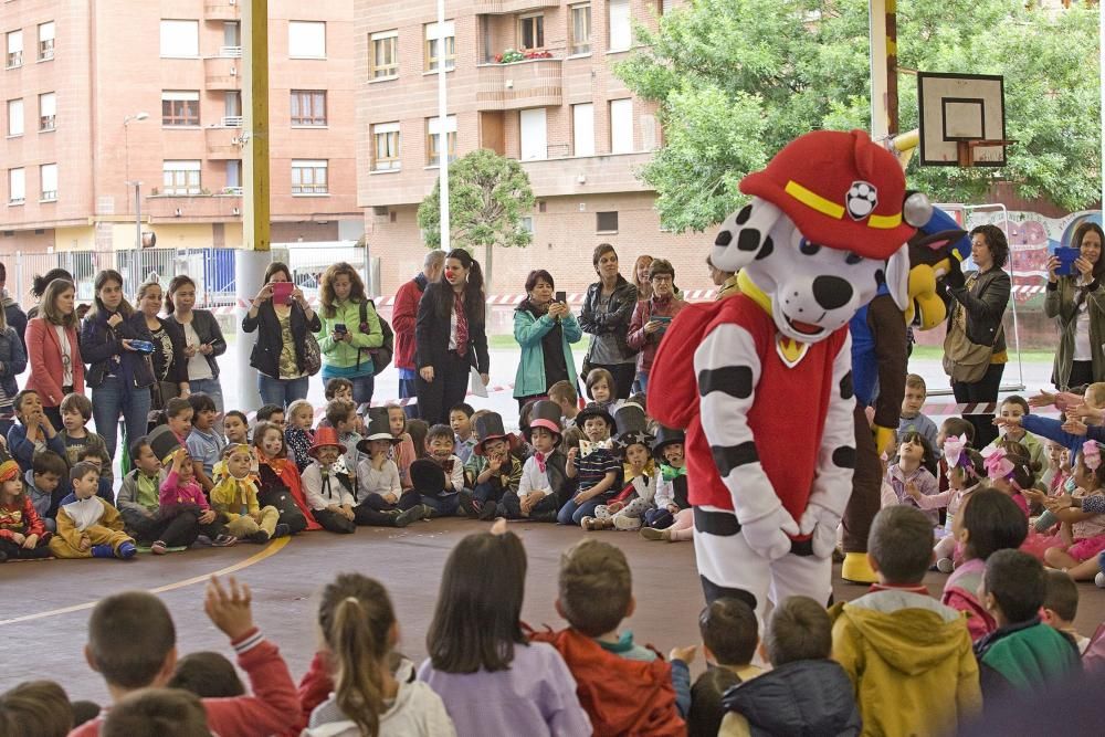 Un circo en el colegio Laviada