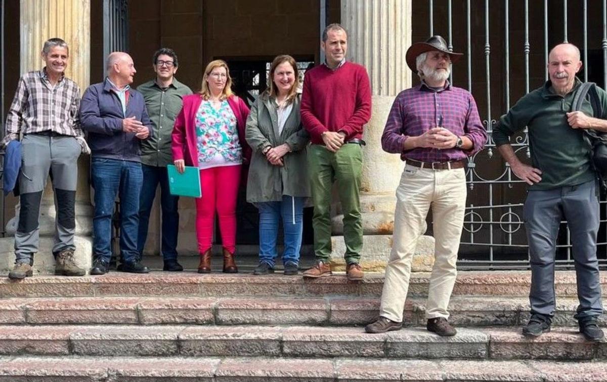 Seis alcaldes, ninguno del PSOE, respaldan la concentración ganadera en Corao
