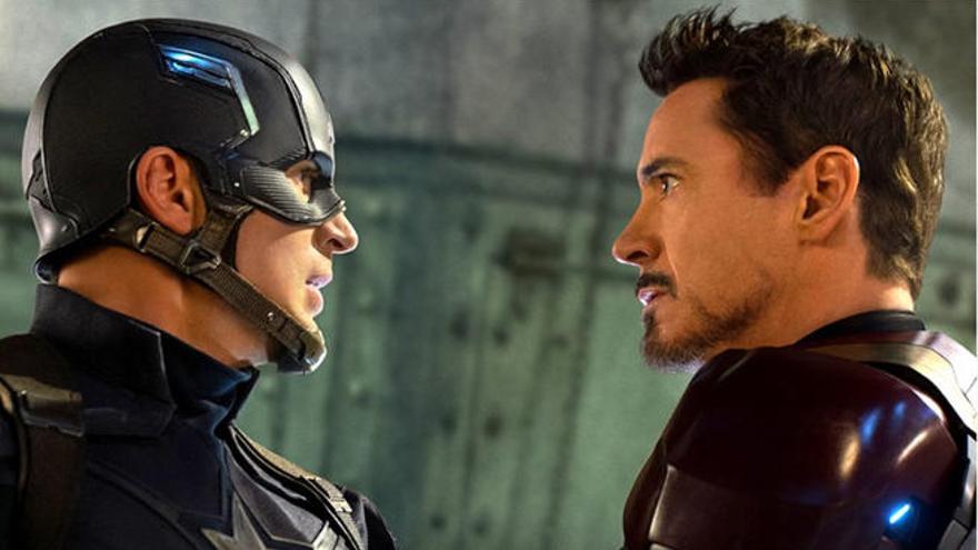 Chris Evans y Robert Downey Jr. en &#039;Capitán América: Civil War&#039;.