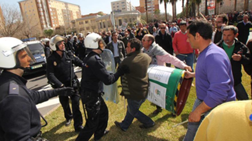 Los regantes del Guadiana tensan su protesta en contra del ´tarifazo´