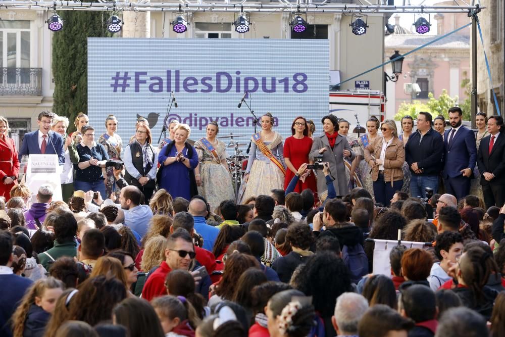 Entrega de estandartes de la Diputación a las Fallas