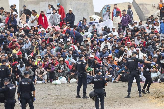 El informe policial sobre Ceuta revela dos alertas a Canarias por el riesgo de un repunte migratorio