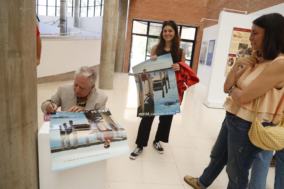Charris firma uno de los carteles del festival