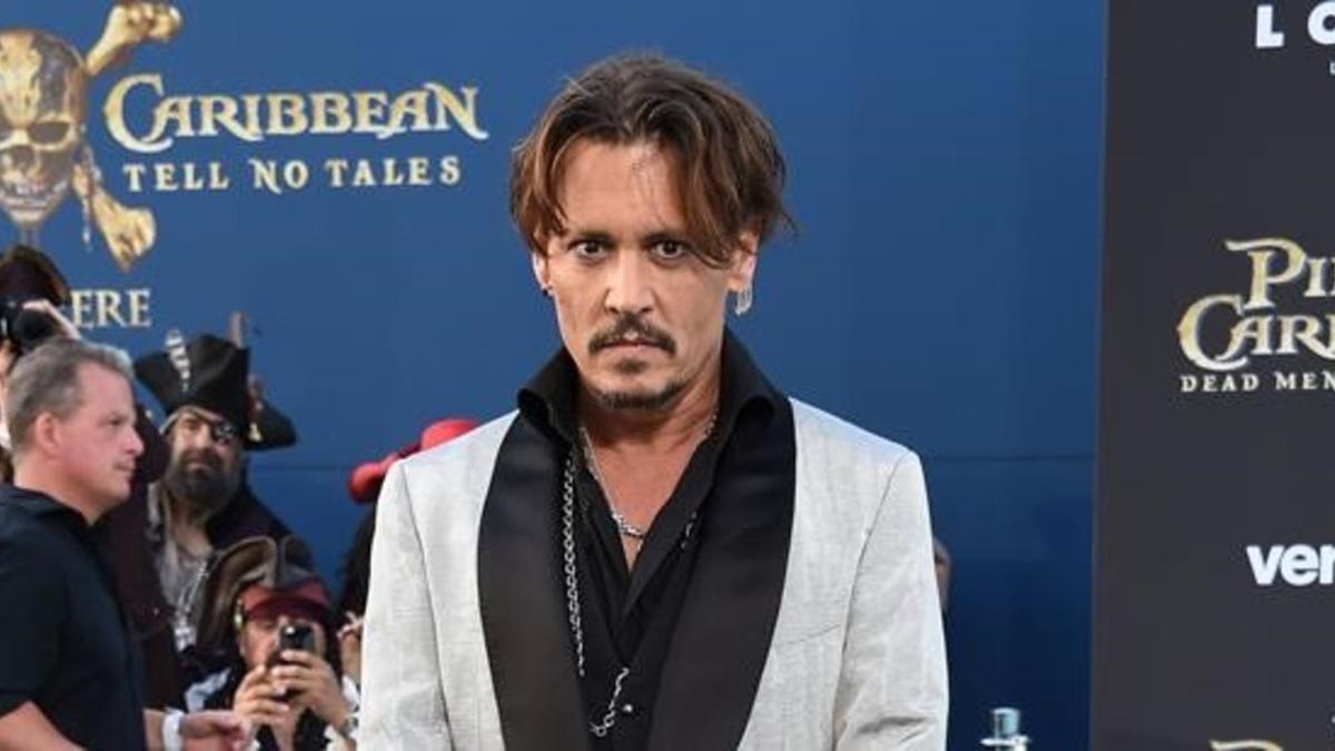 zentauroepp39004909 actor johnny depp at the los angeles premiere of  pirates of170623172240