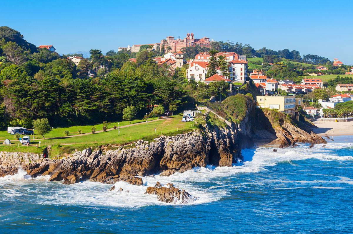 Playas kilométricas, como las del Parque Natural de Oyambre.