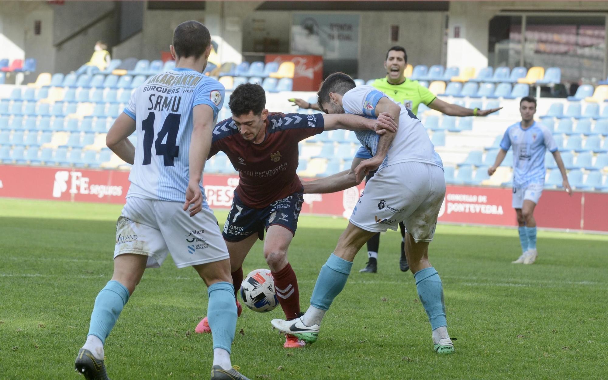 El Pontevedra CF se ahoga ante el Compostela