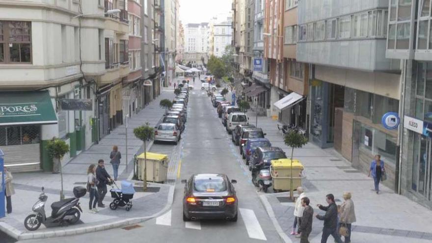 Calle Emilia Pardo Bazán, con la sede del COAG, a la derecha.