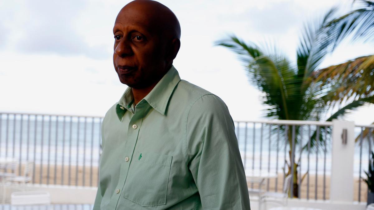 El opositor cubano Guillermo Fariñas detenido y a la espera de ser procesado.