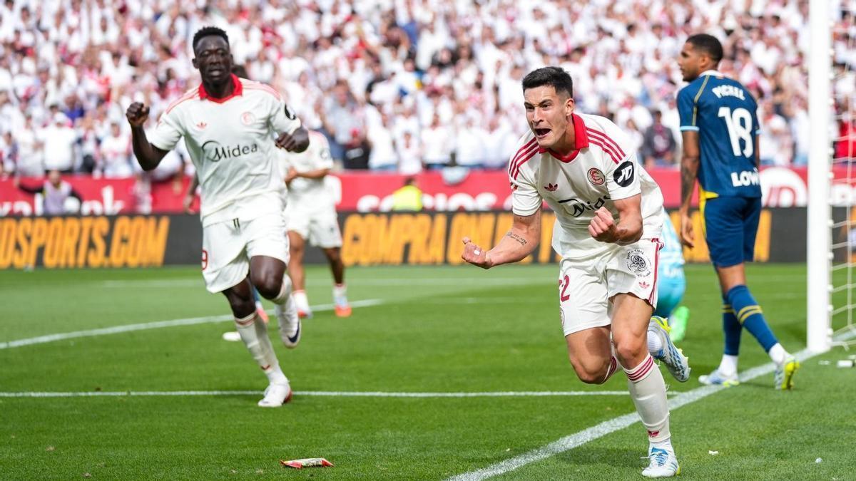 Andrés Castrín, el defensa del Sevilla que se le escapó al Deportivo en juveniles