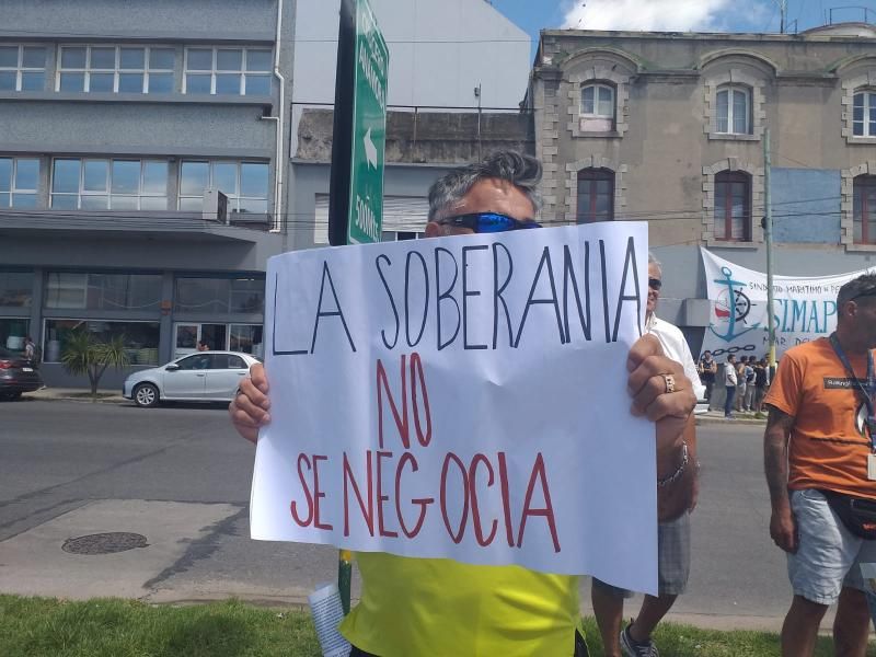 La pesca tumba el zarpazo de Milei y blinda la actividad de 80 buques de capital gallego