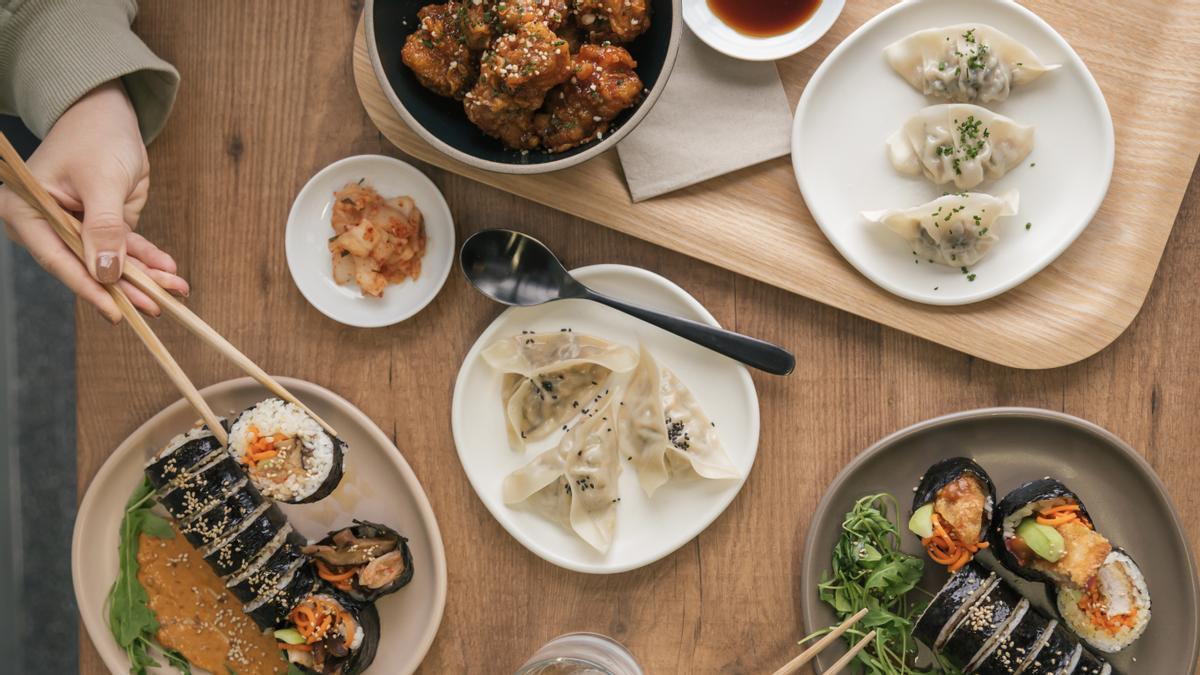 La selección de comida coreana del restaurante Mamá Uma.