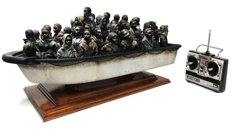 Si aciertas el peso de esta escultura de Banksy te la llevas