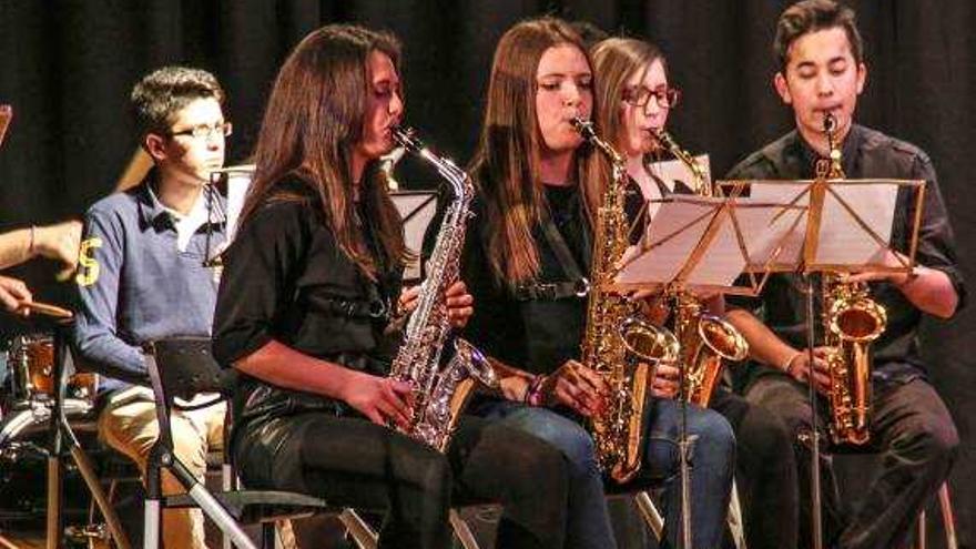 La banda de música del centro amenizó la gala.