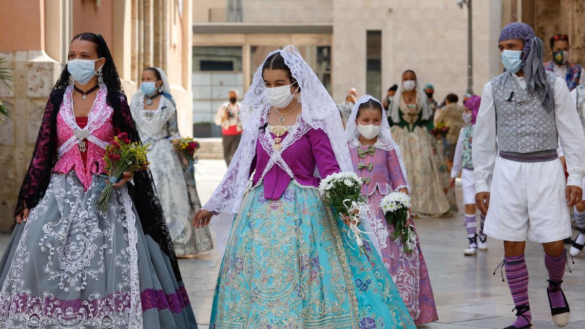 Búscate en el segundo día de Ofrenda por las calles del Mar y Avellanas (entre las 11.00 y 12.00 horas)