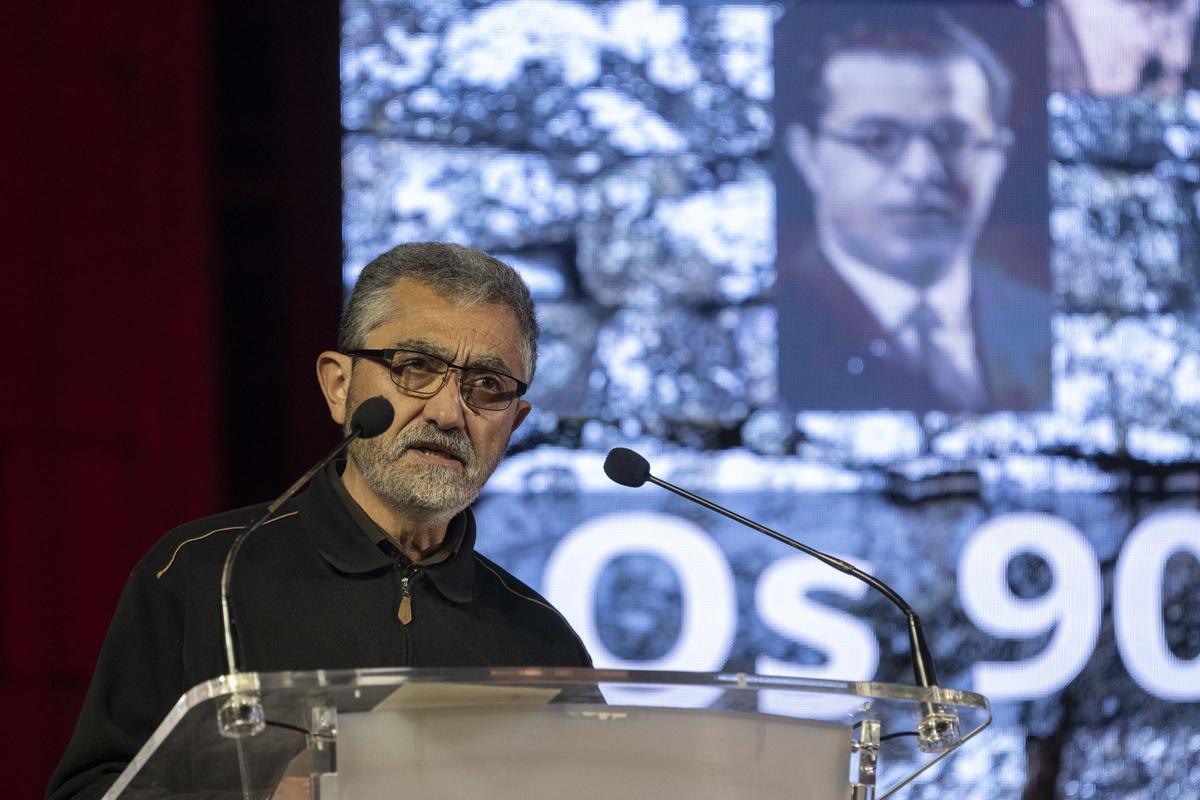 Luis Miguel López, bisnieto de uno de los 90 presos represaliados en Celanova, ejerció de portavoz de las familias en el acto de Celanova.