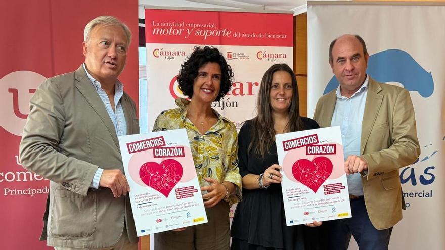 Ir de tiendas "con corazón" tiene premio en Candás: "Es importante que la gente compre cerca, en lugar de acudir a Internet"