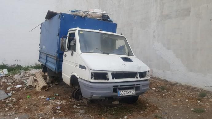 Ojos de Garza llena de basura