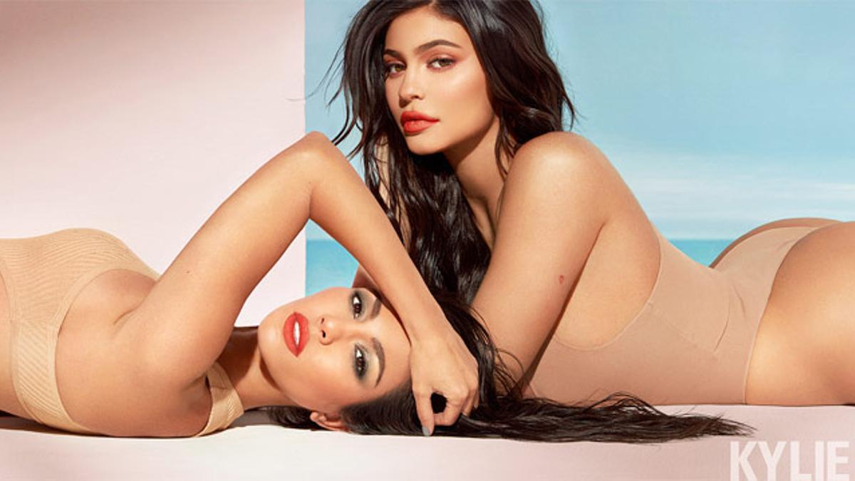 Kylie Jenner y Kourtney Kardashian lanzan su primera colección de maquillaje