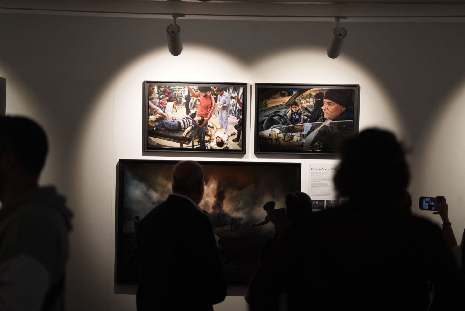 Abrir los ojos a la realidad más oscura