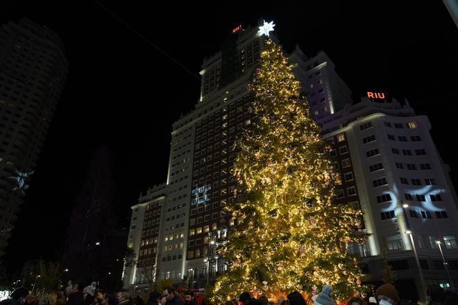 Un Belén 2D, un abeto gigante y lémures: Madrid enciende sus luces de Navidad