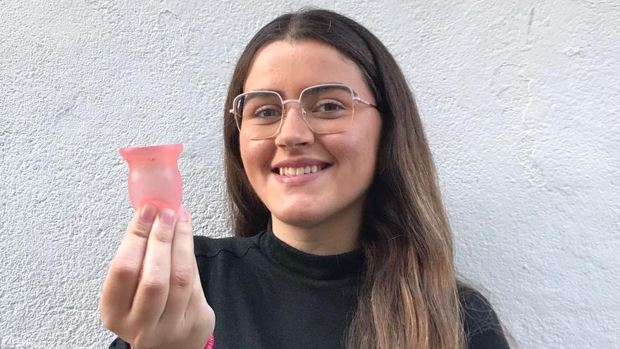 Una estudiant de l&#039;UJI realitza una investigació sobre productes menstruals i de salut sexual