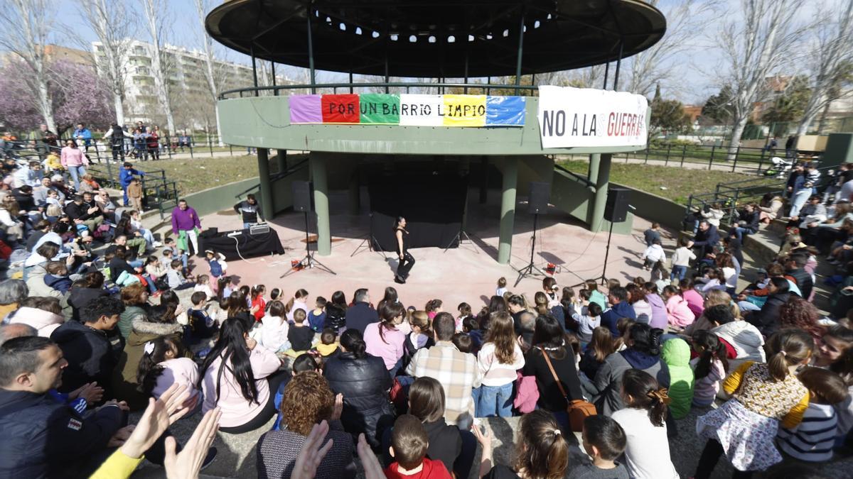 La Cincomarzada también se vive con fuerza en el barrio Oliver
