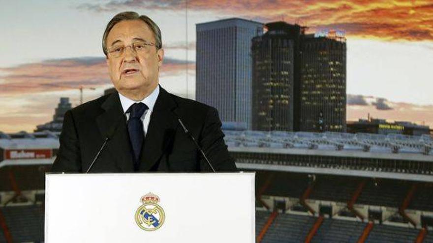 Opositores a Florentino exigen la destitución de un directivo y dos altos cargos blancos por las tarjetas opacas