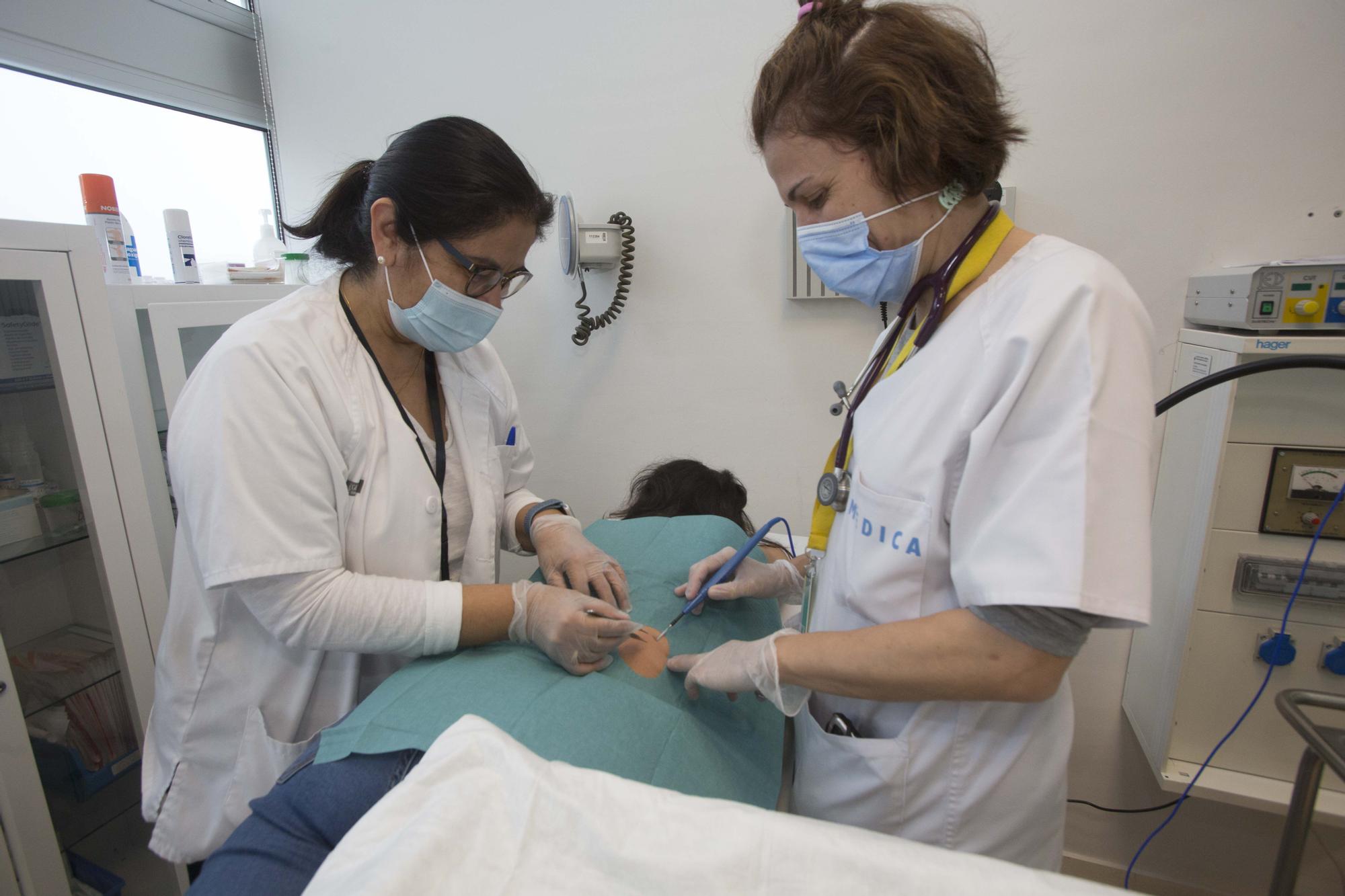 Los centros de salud de la provincia recuperan la cirugía menor tras dos años parada por la pandemia