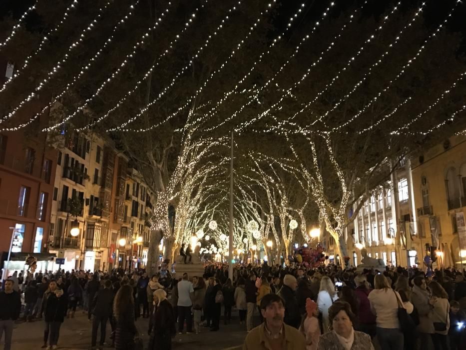 Bevor am Samstagabend (3.12.) in Palma die Weihnachtsbeleuchtung eingeschaltet wurde, gab es jede Menge Unterhaltung für die Kinder.