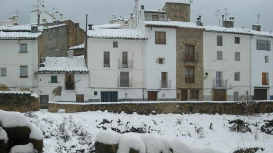 La nieve ha pintado el paisaje en muchos pueblos.