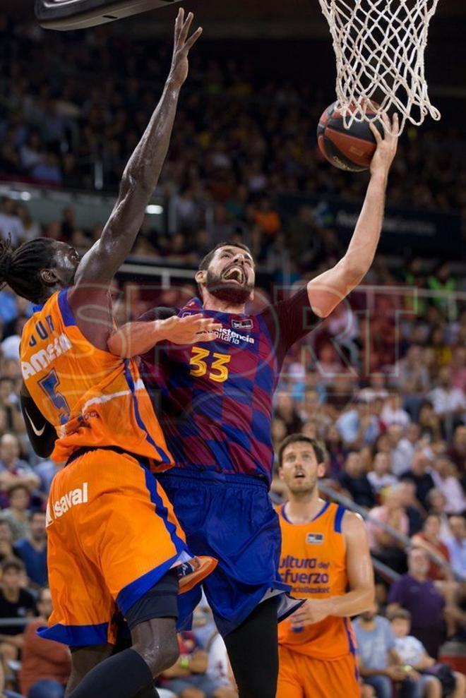 Nikola Mirotic, amplía su contrato con el FC Barcelona hasta 2025. Sus mejores imágenes con el FC Barcelona.