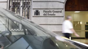 Una cúpula fiscal partida en dos avala la tesis de García Ortiz de amnistiar a Puigdemont
