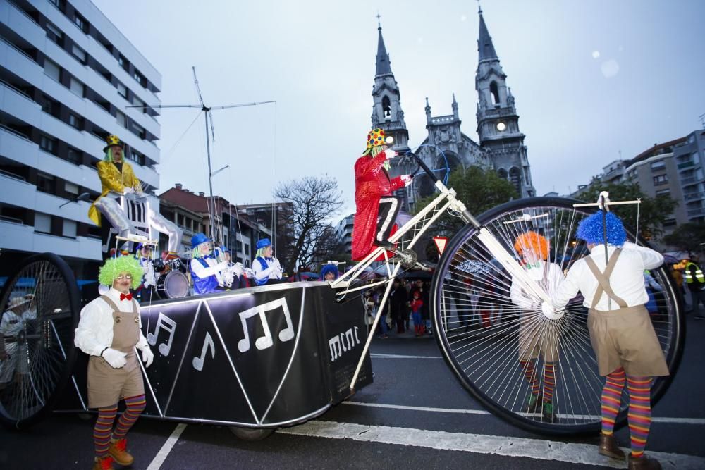 Desfile del martes de Carnaval en el Antroxu de Avilés