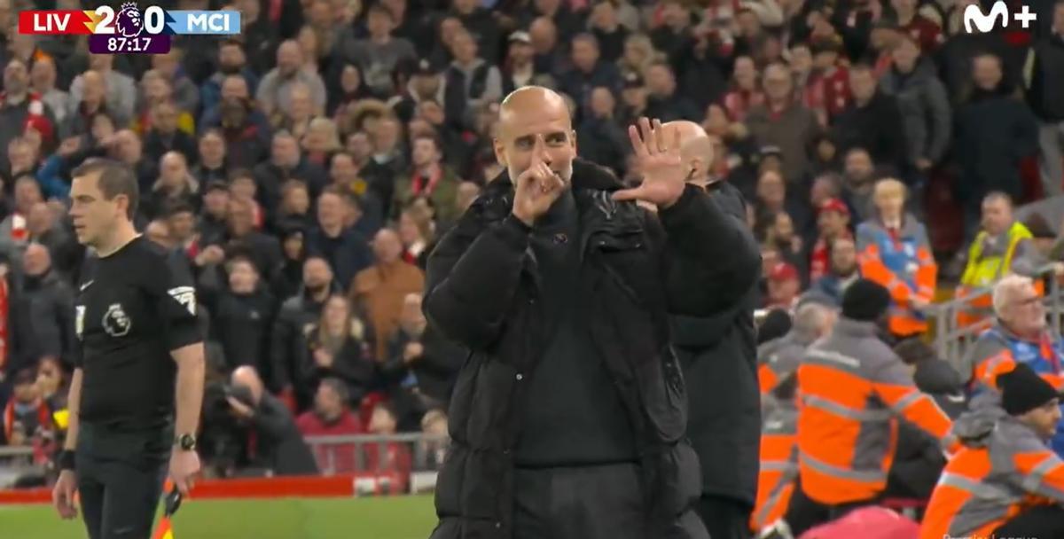 Guardiola sacó los dedos para hacer callar a la grada