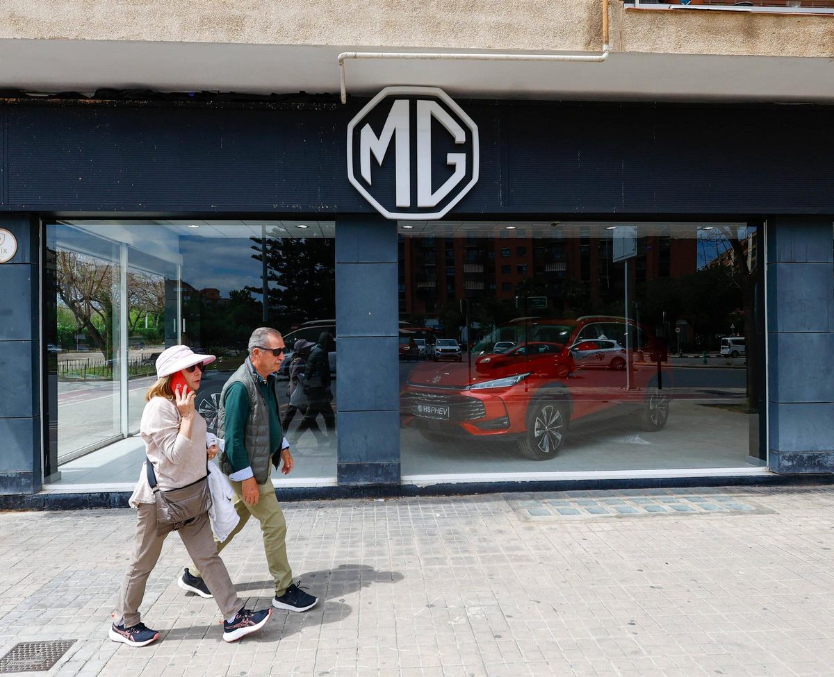Concesionario de coches de la marca china MG en València.