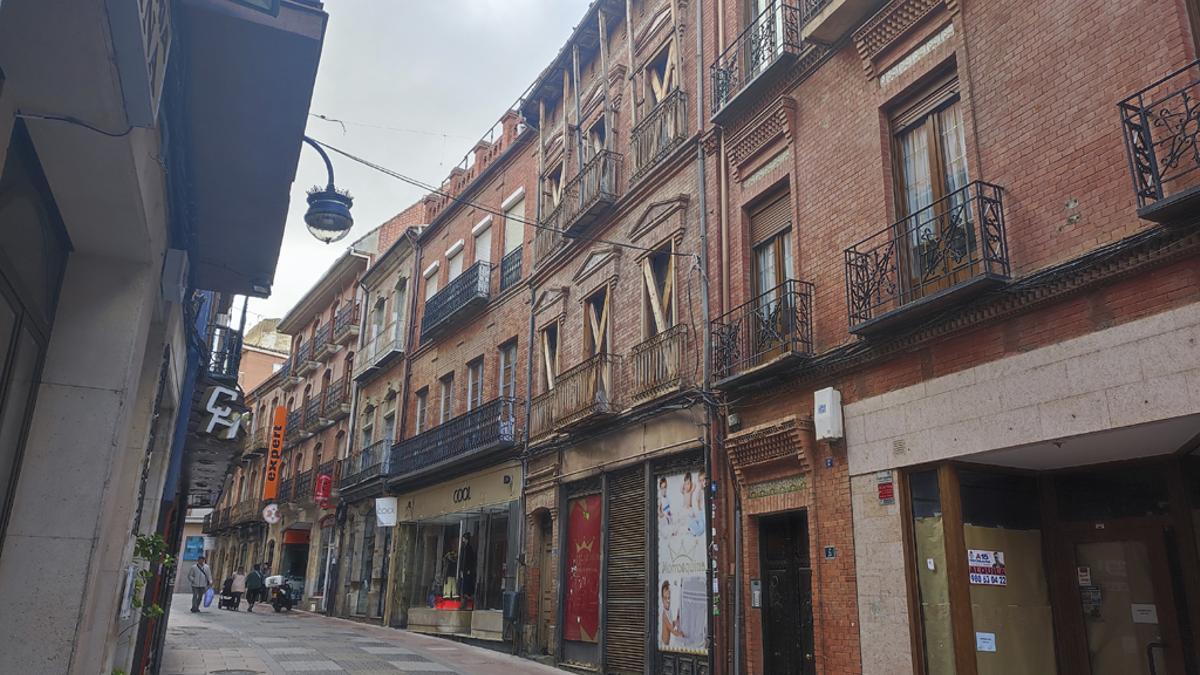 La constructora gallega Opain presenta la mejor oferta a la pavimentación de la Rúa.