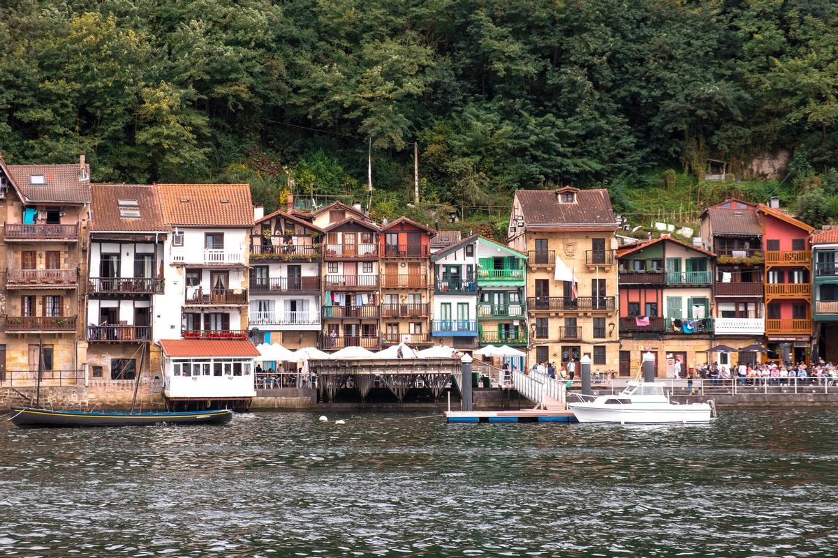 Las casas de Pasaia frente al mar
