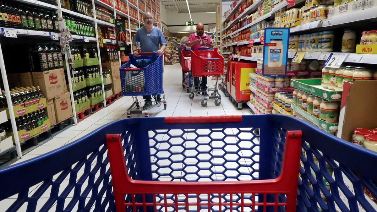 Aquests són els productes bàsics de la cistella de Carrefour per 30 euros