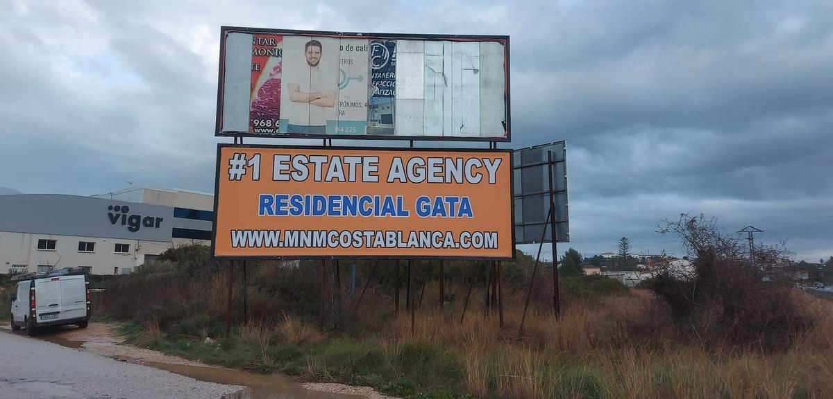 Gata ha logrado que el cartel se retire a toda prisa