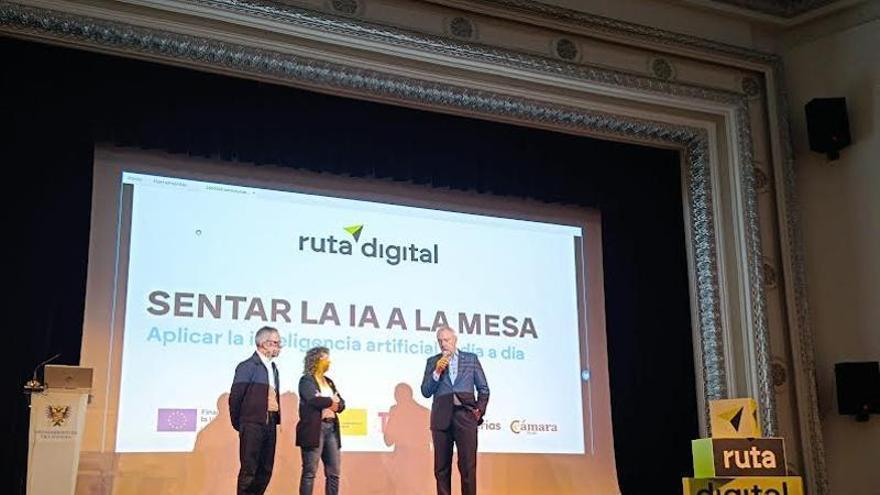 Así se puede aprovechar la Inteligencia Artificial en nuestro día a día: una jornada de la Cámara de Comercio de Oviedo en Villaviciosa desvela todas las claves