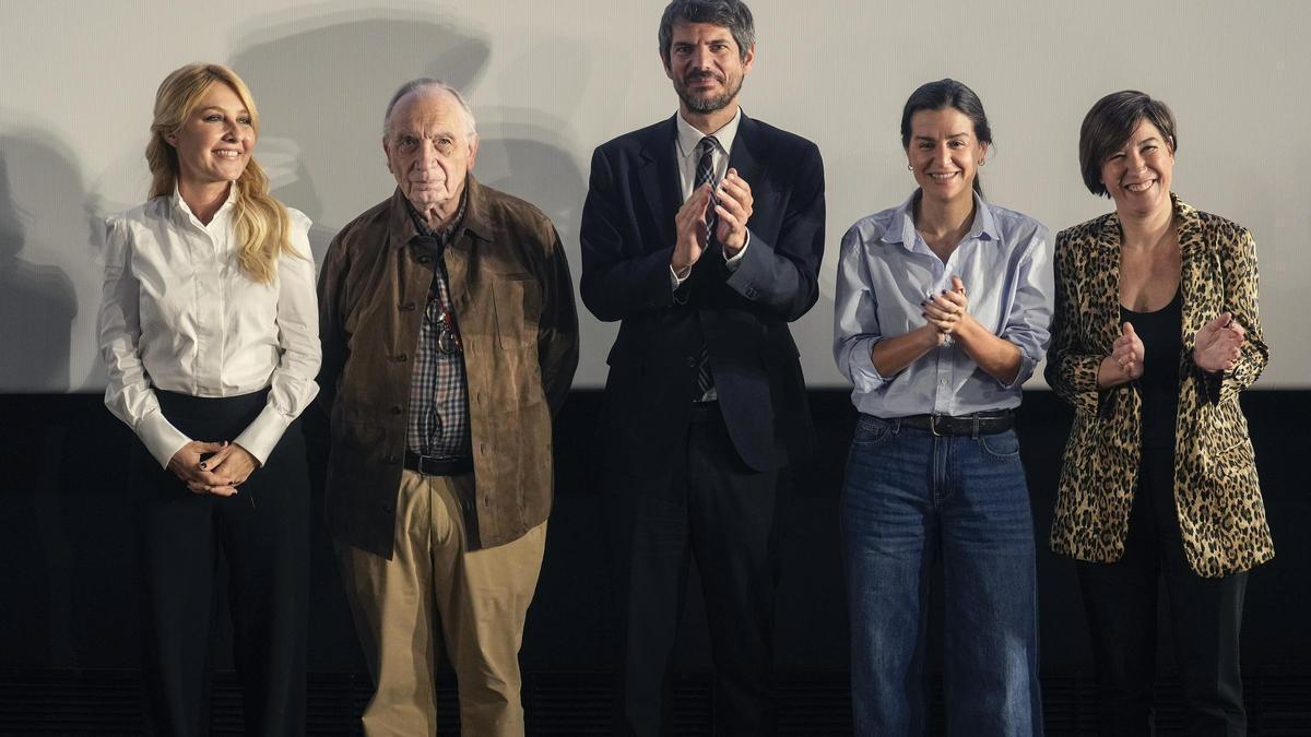 Cayetana Guillén Cuervo, Fernando Méndez-Leite, Ernest Urtasun, Mar Rojo y Virginia Yagüe, en la presentación de la Unidad.