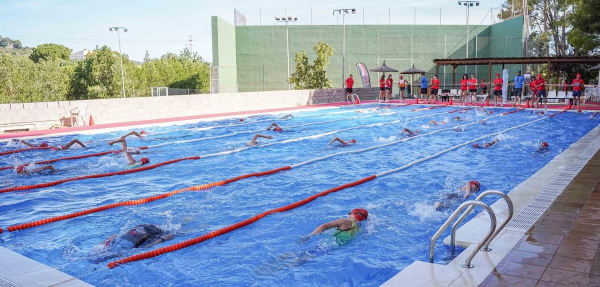 Segmento de natación en la piscina. Segmento de natación en la piscina.