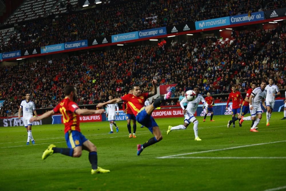 El partido entre España e Israel en El Molinón, en imágenes