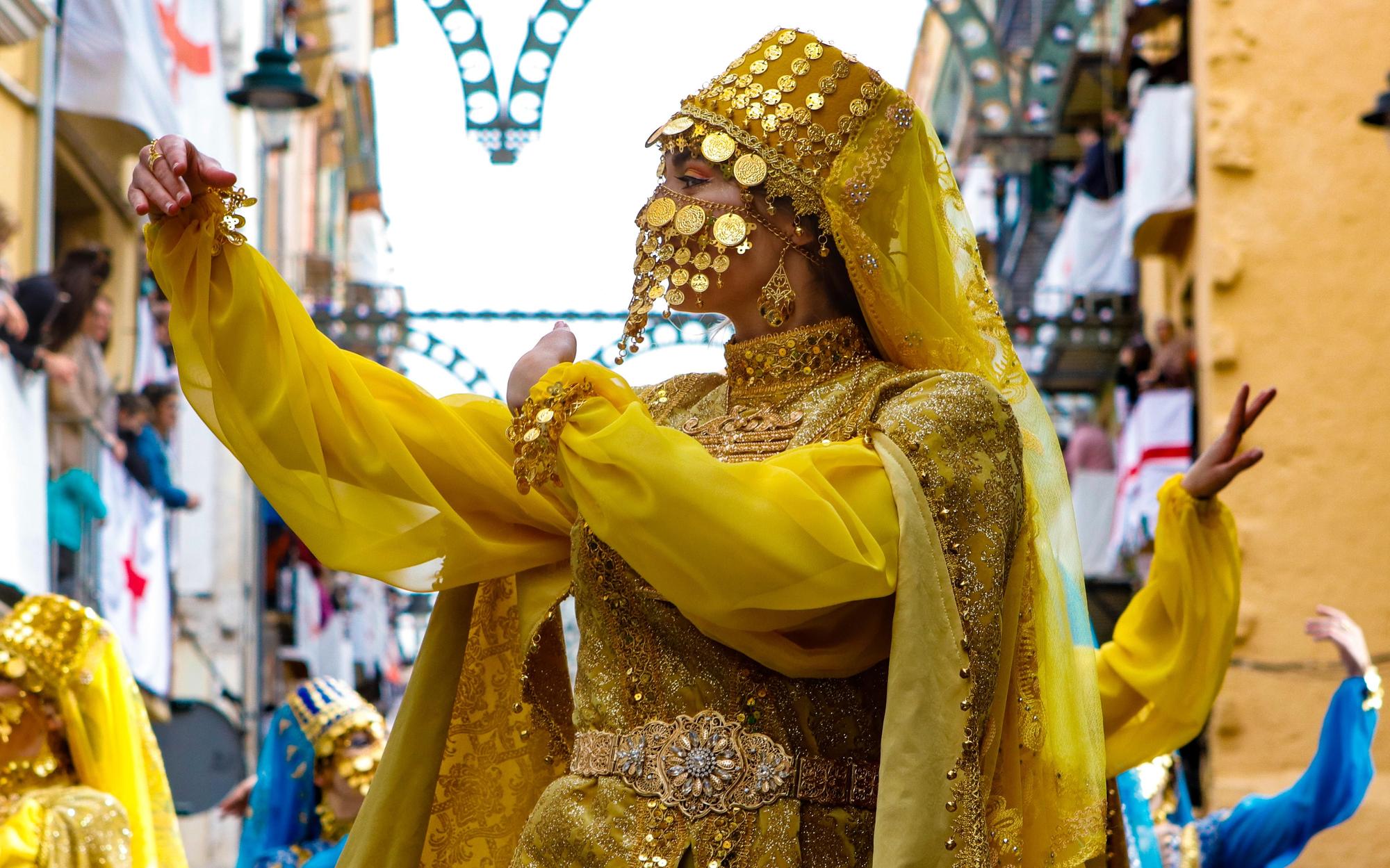 Espectaculares boatos y carrozas en las Fiestas de Alcoy