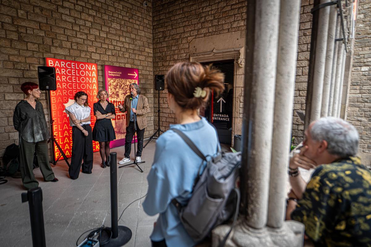 Presentación de la exposición Vindran les dones. 150 anys de lluites als carrers de Barcelona a cargo de las comisarias Mita Casacuberta, Ingrid Guardiola y Anna Maria Iglesia, junto al regidor de Cultura e Industrias Creativas del Ayuntamiento de Barcelona, Xavier Marcé, en el Museu d'Història de Barcelona, a 2 de junio de 2026. La muestra recorre siglo y medio de movilizaciones, reivindicaciones y conquistas de las mujeres en el espacio público de la ciudad. Cultura. AUTOR: Manu Mitru | EPC.