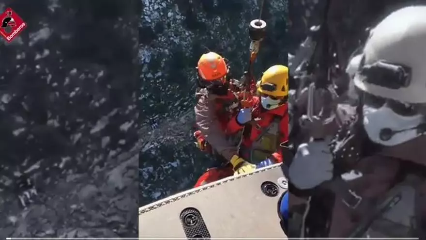 Los bomberos rescatan a una senderista de 23 años en el Peñón de Ifach